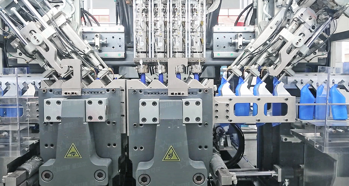 多腔中空吹塑機3 多腔中空吹塑機3